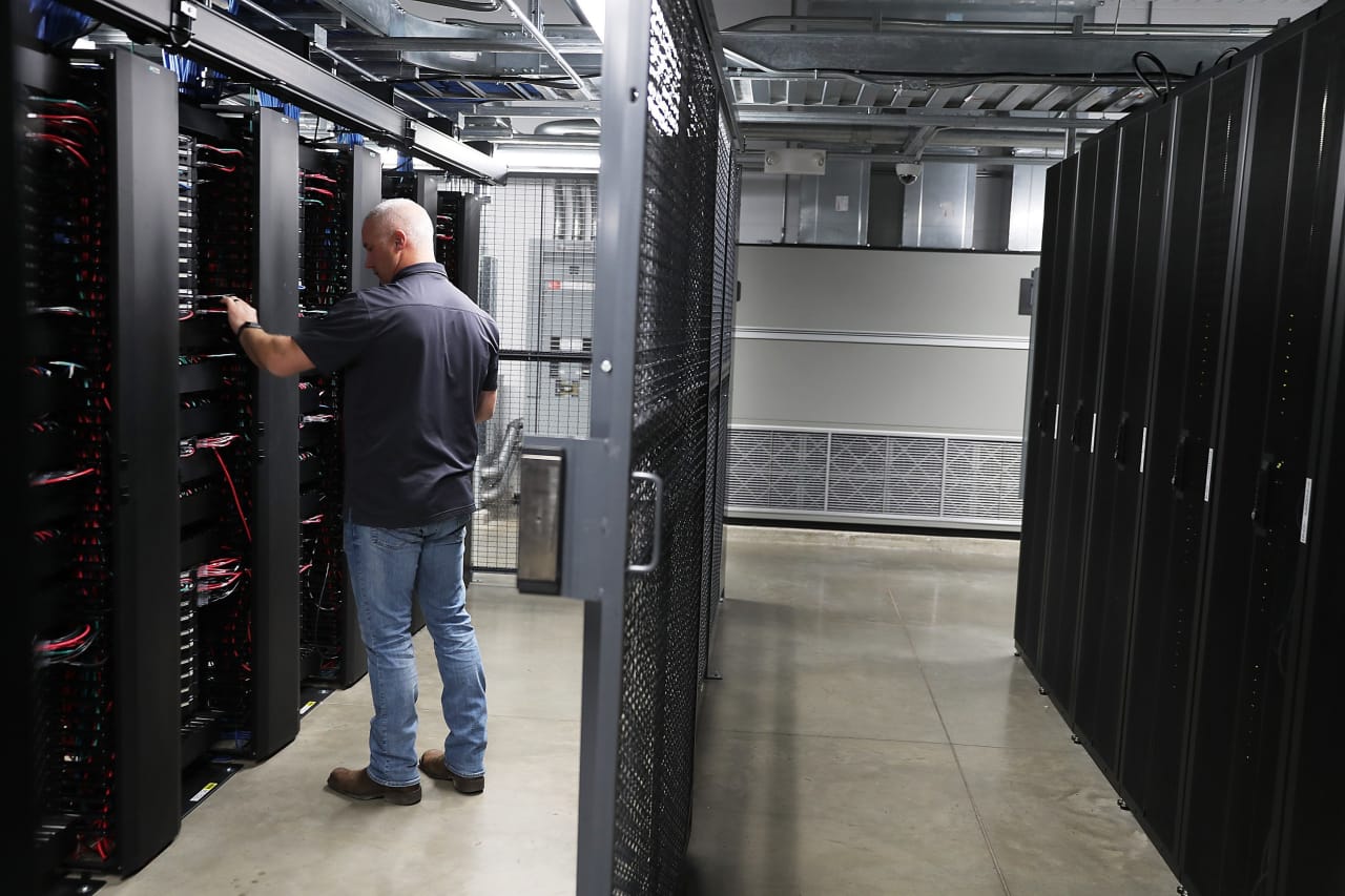 AI demand for data centers boosts Digital Realty’s prospects, stock wins upgrade