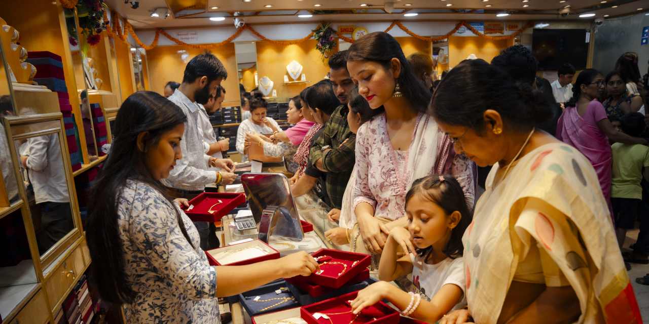 Gold finds a new home, as ,000 for spot was hit in Asian hours